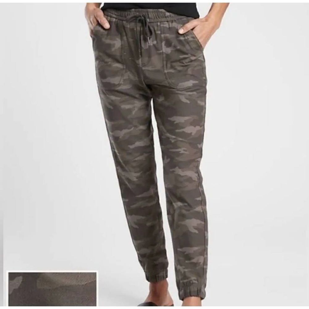 Athleta Camo Farallon Jogger Pants Womens Plus Size 22 Green Running Jogging Gym